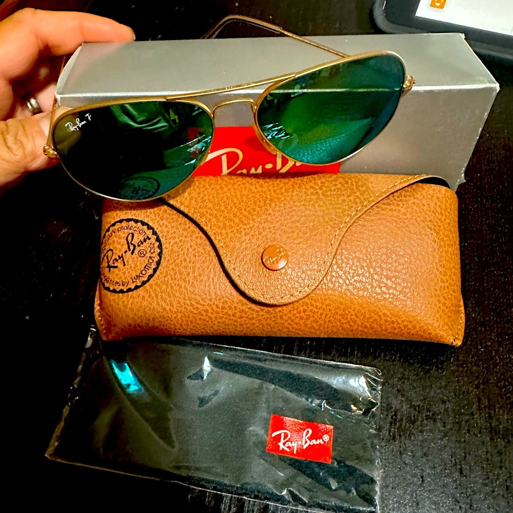 250 Ray ban sunglasses